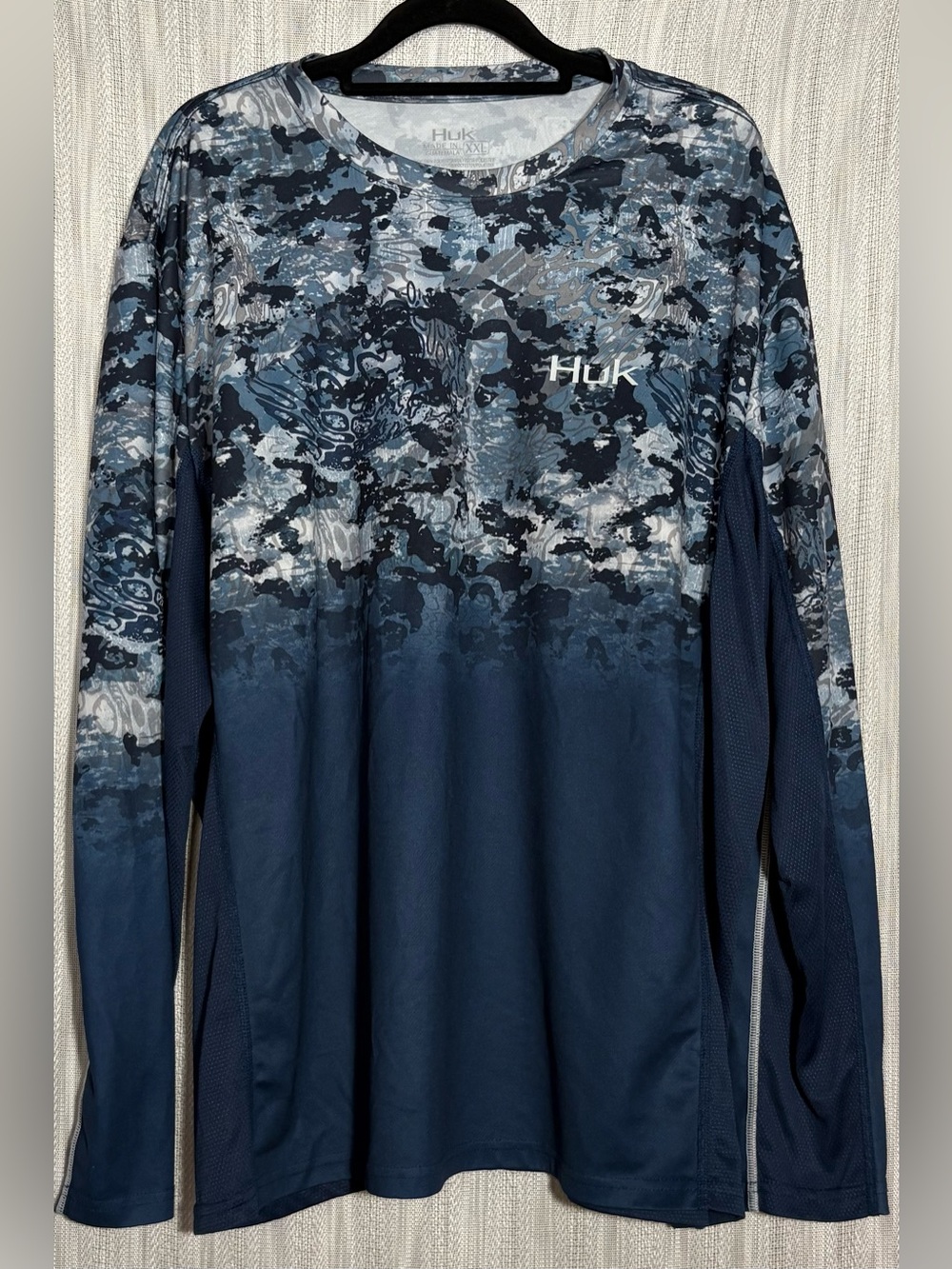Huk ICON X Tide Change Fade long-sleeve fishing shirt